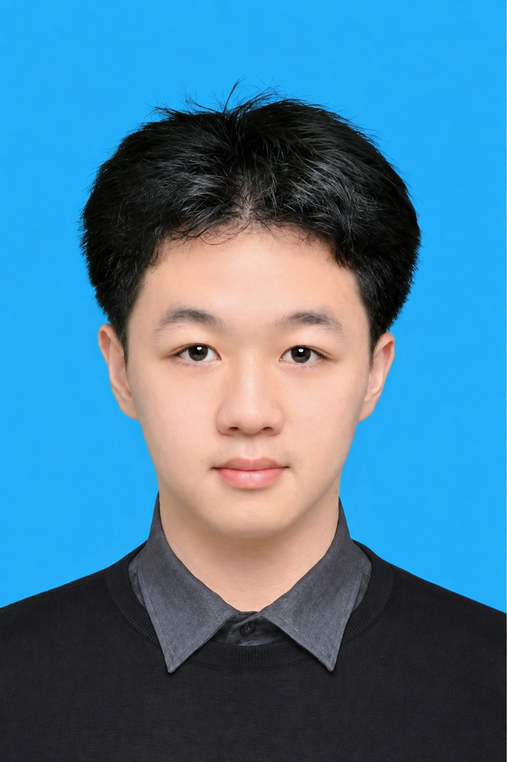 游钰晖证件照